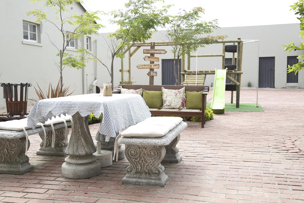 The Hamlet Country Lodge سيريس المظهر الخارجي الصورة