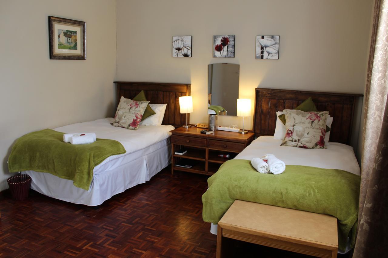 The Hamlet Country Lodge سيريس المظهر الخارجي الصورة